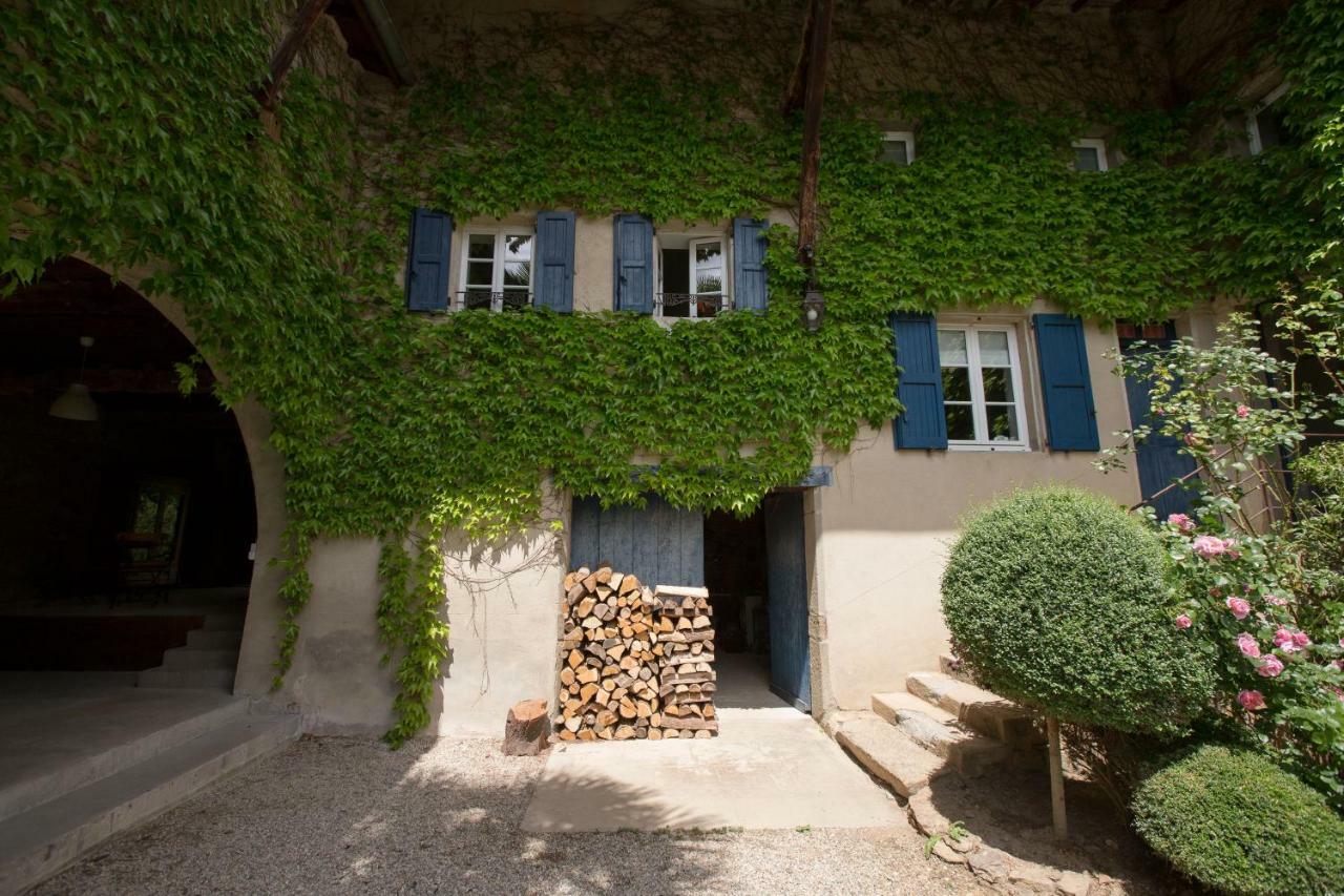 Le Clos Du Perret Chaussan Eksteriør billede